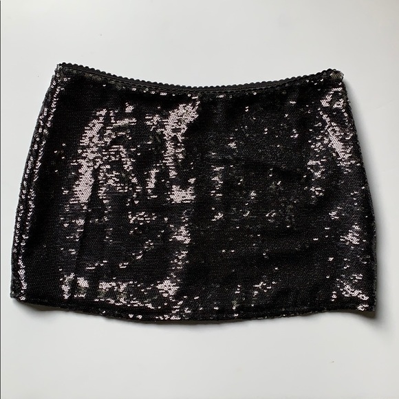 Juniors Black & Silver Sequence Low-Rise Mini Skirt - Picture 1 of 3